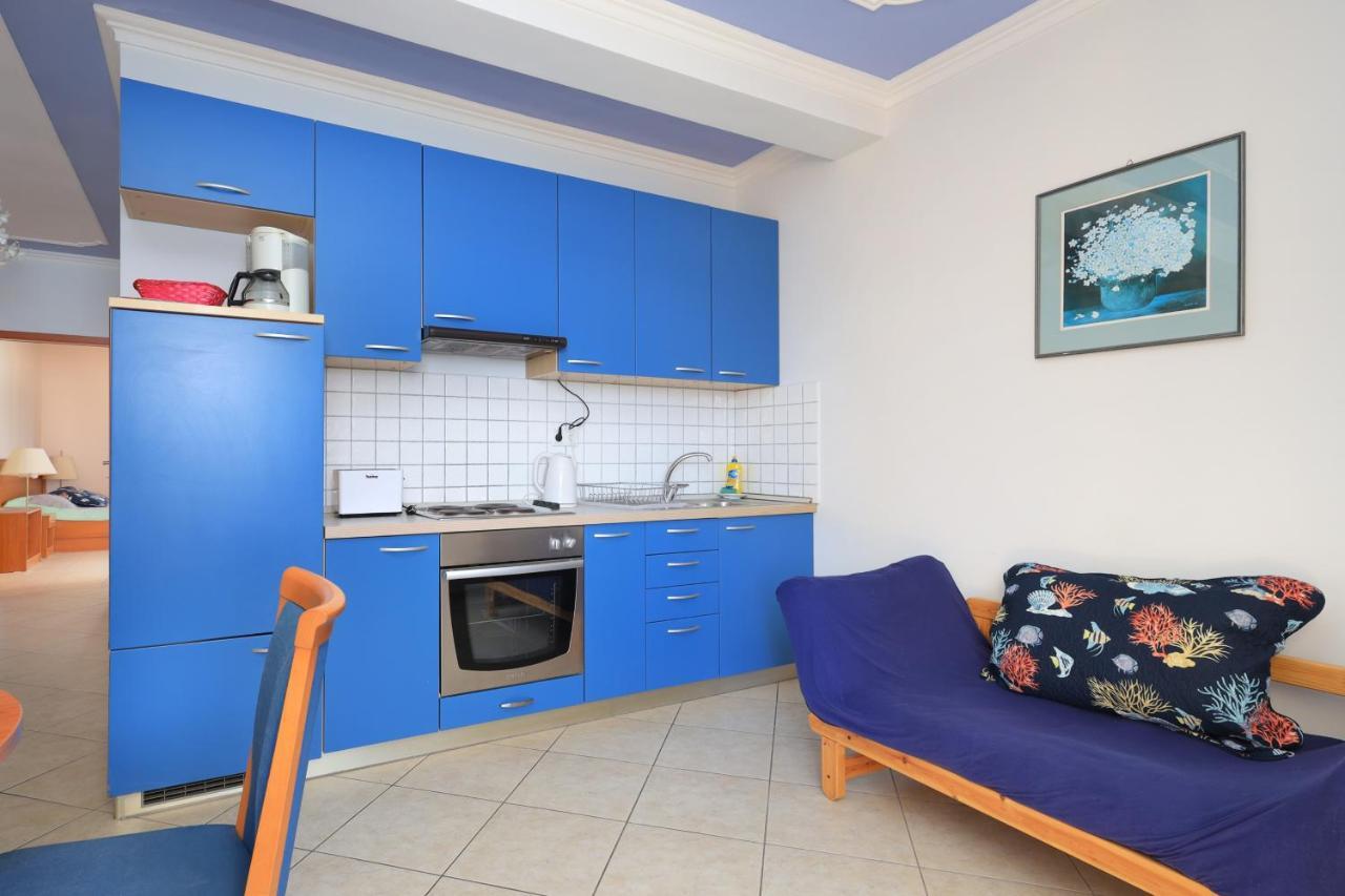 Family Friendly Seaside Apartments Brodarica, Sibenik - 15270 Exterior foto