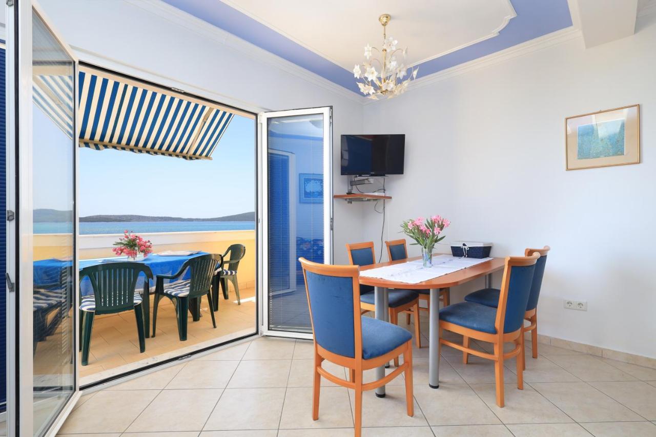 Family Friendly Seaside Apartments Brodarica, Sibenik - 15270 Exterior foto