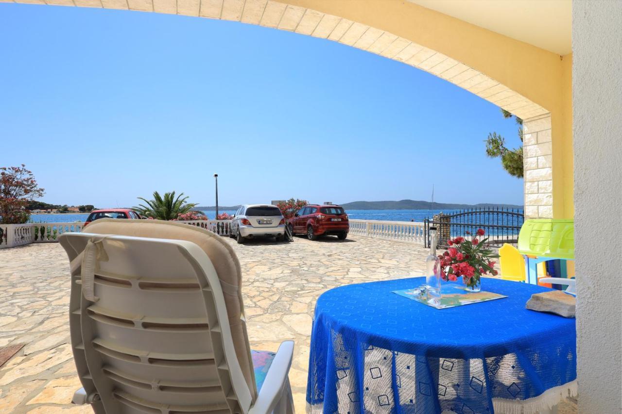 Family Friendly Seaside Apartments Brodarica, Sibenik - 15270 Exterior foto