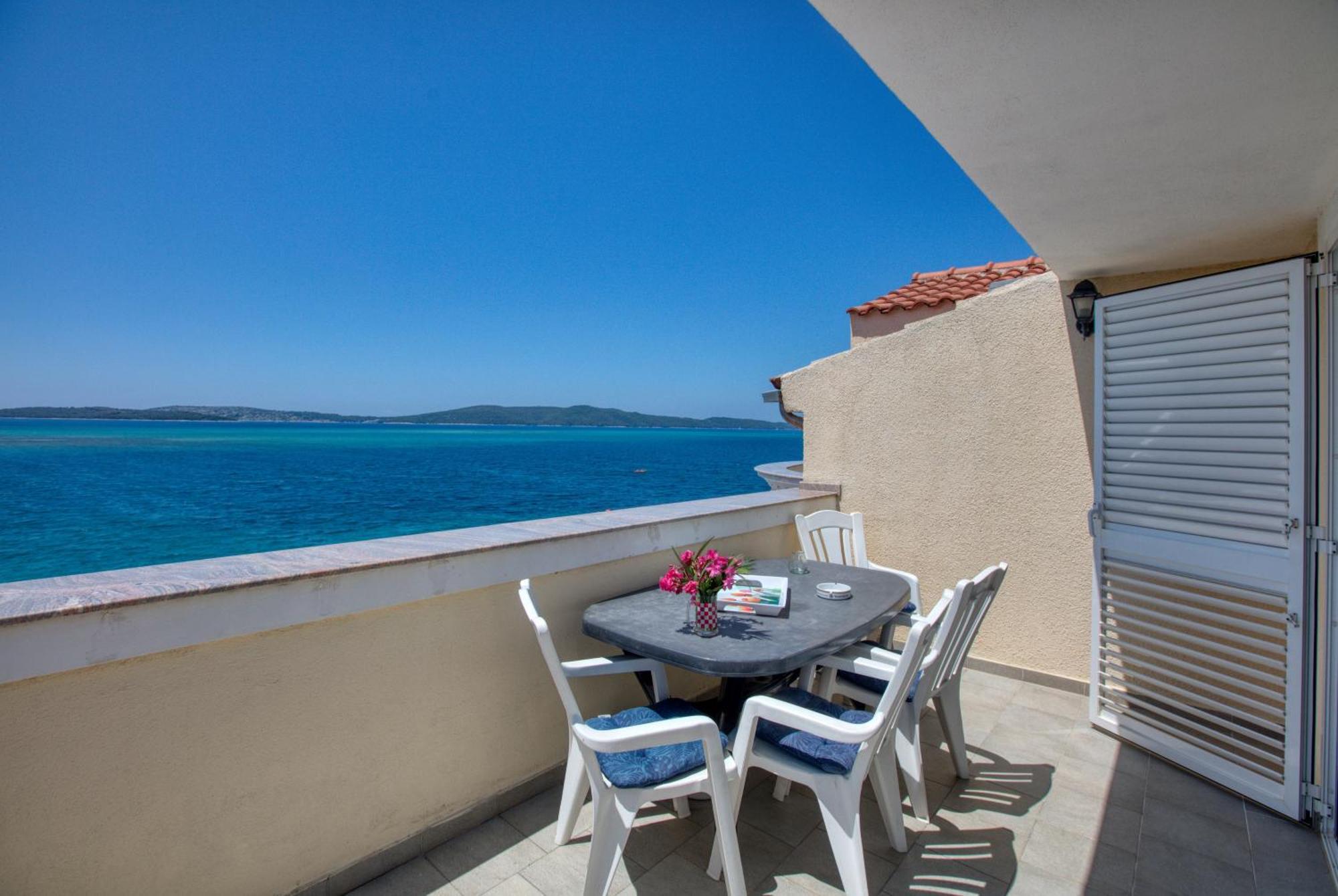 Family Friendly Seaside Apartments Brodarica, Sibenik - 15270 Exterior foto