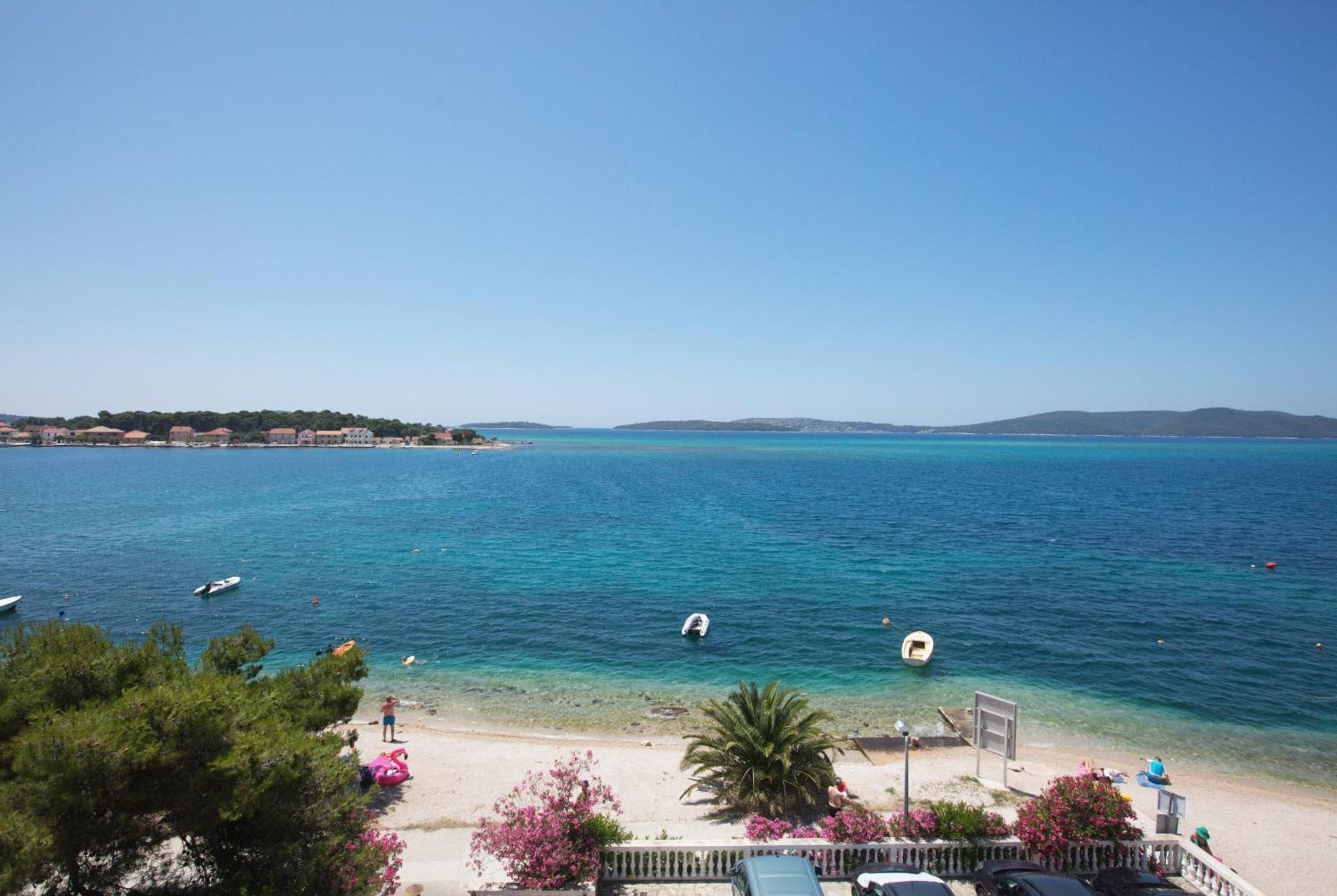 Family Friendly Seaside Apartments Brodarica, Sibenik - 15270 Exterior foto