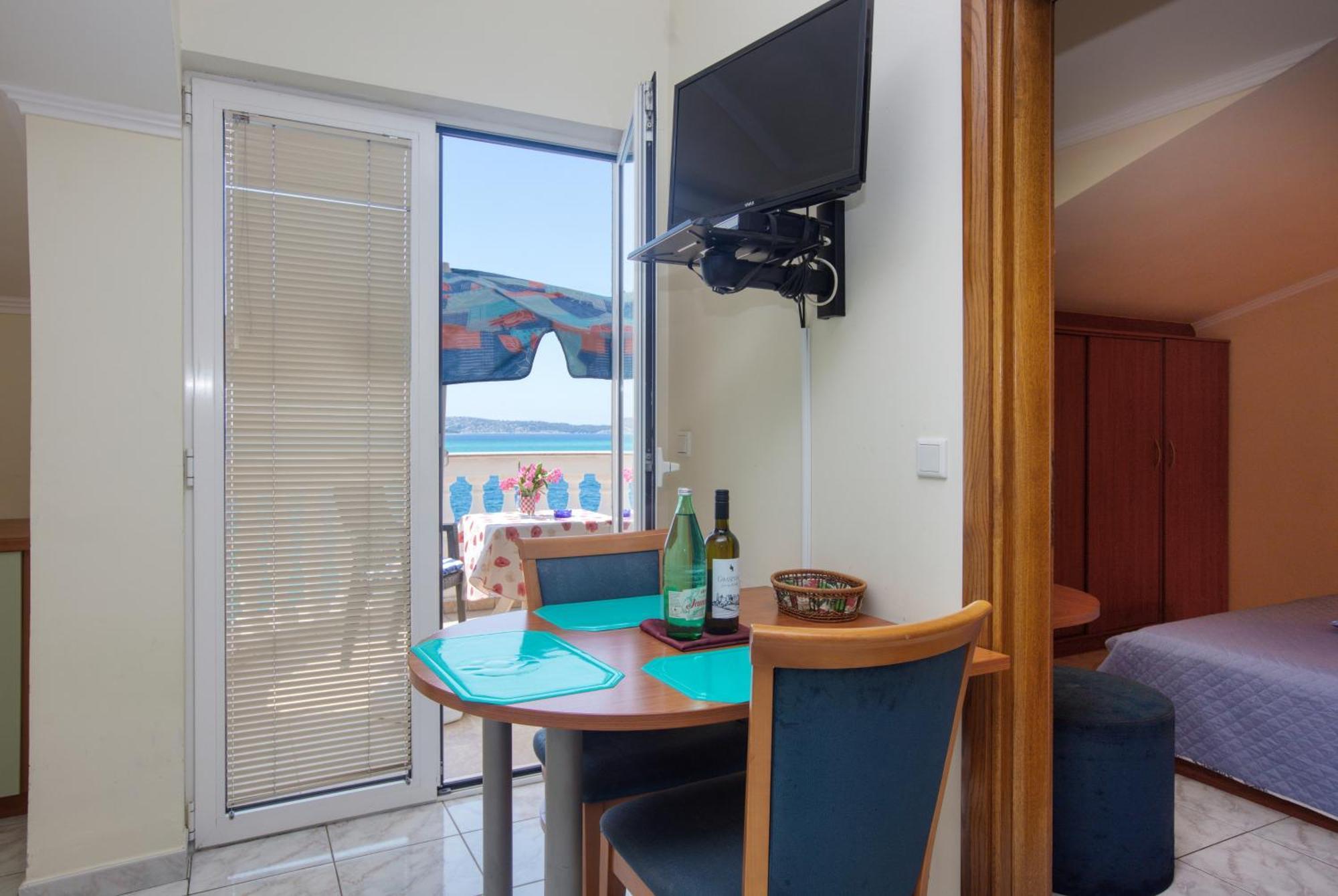 Family Friendly Seaside Apartments Brodarica, Sibenik - 15270 Exterior foto