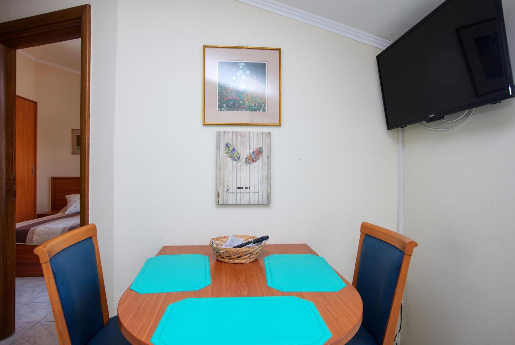Family Friendly Seaside Apartments Brodarica, Sibenik - 15270 Zimmer foto